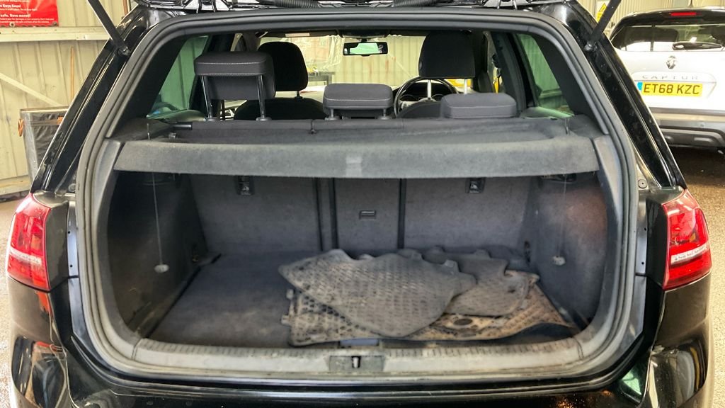 Used Volkswagen Golf 2016 for sale - 77557847: Photo 15