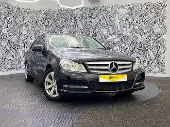 Used Mercedes-Benz C Class 2014 for sale - 76527136: Photo