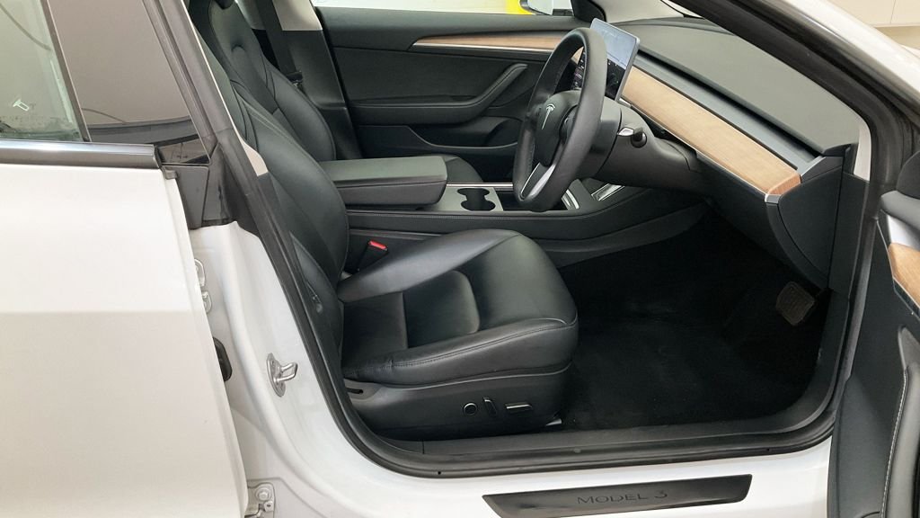 Used Tesla Model 3 2021 for sale - 76105972: Photo 10
