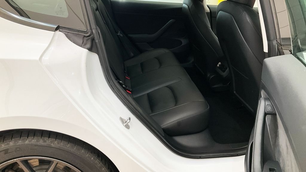Used Tesla Model 3 2021 for sale - 76105972: Photo 11