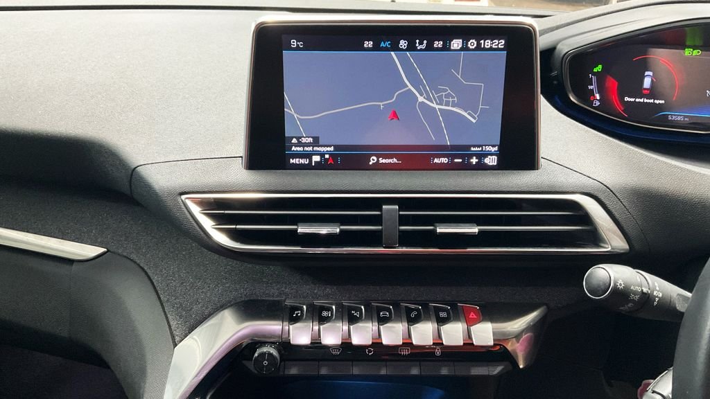 Used Peugeot 3008 2018 for sale - 77608950: Photo 11