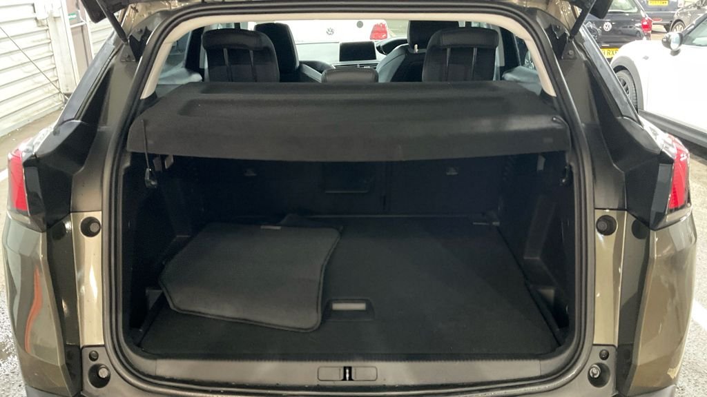 Used Peugeot 3008 2018 for sale - 77608950: Photo 14