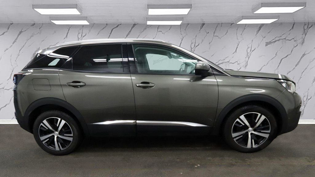 Used Peugeot 3008 2018 for sale - 77608950: Photo 8