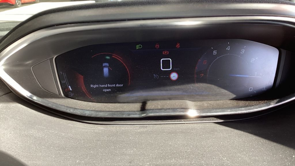 Used Peugeot 3008 2020 for sale - 76724582: Photo 8