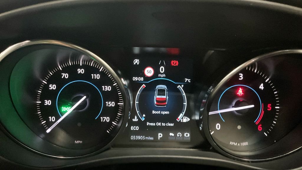 Used Jaguar F-Pace 2018 for sale - 77546685: Photo 8