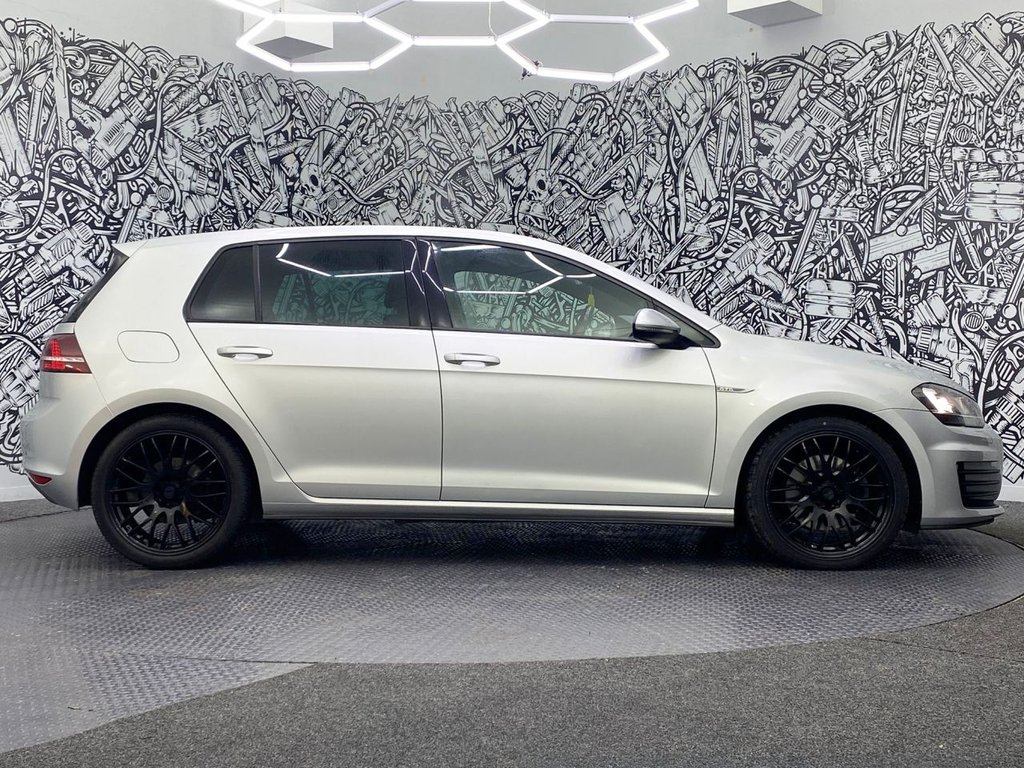 Used Volkswagen Golf 2017 for sale - 77161642: Photo 12