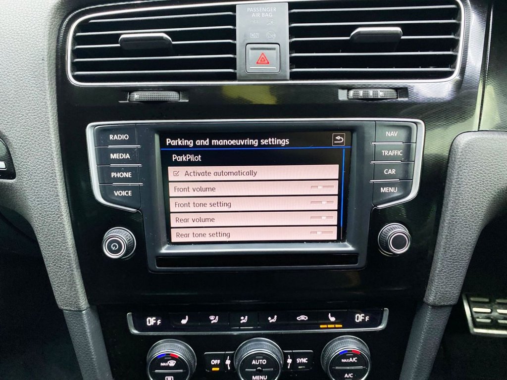 Used Volkswagen Golf 2017 for sale - 77161642: Photo 30