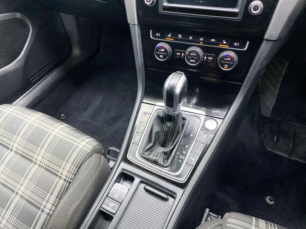 Used Volkswagen Golf 2017 for sale - 77161642: Photo 31