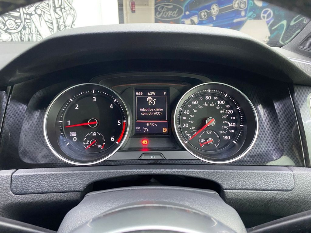 Used Volkswagen Golf 2017 for sale - 77161642: Photo 36