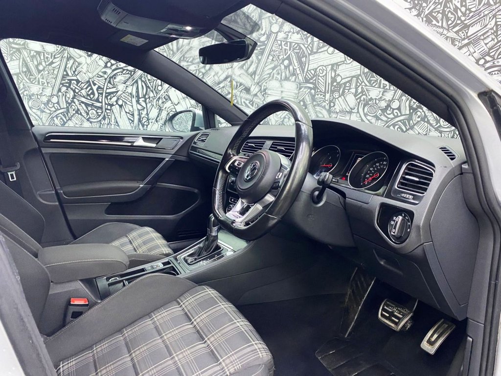 Used Volkswagen Golf 2017 for sale - 77161642: Photo 39