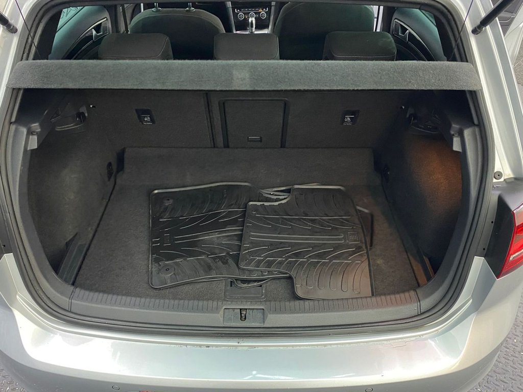 Used Volkswagen Golf 2017 for sale - 77161642: Photo 44