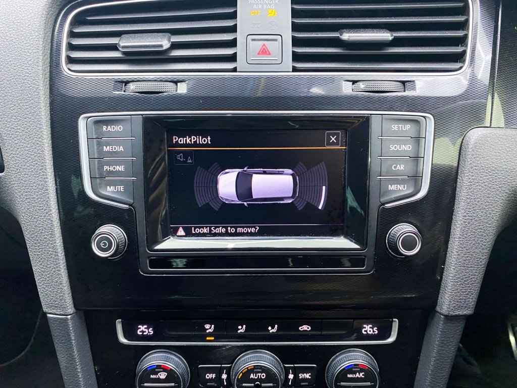 Used Volkswagen Golf 2015 for sale - 75960635: Photo 18