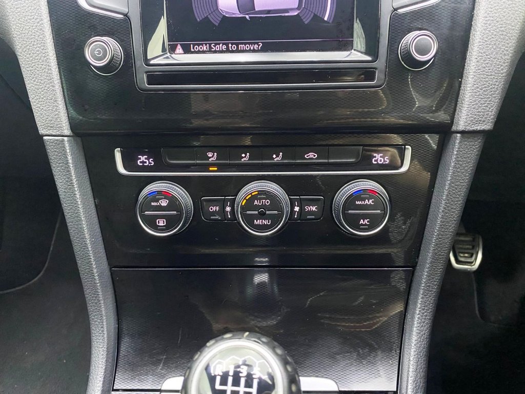 Used Volkswagen Golf 2015 for sale - 75960635: Photo 19