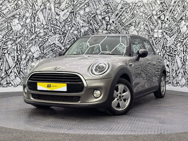 Used MINI Hatch 2019 for sale - 74968478: Photo 8