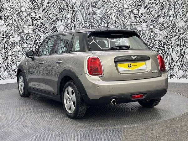 Used MINI Hatch 2019 for sale - 74968478: Photo 9