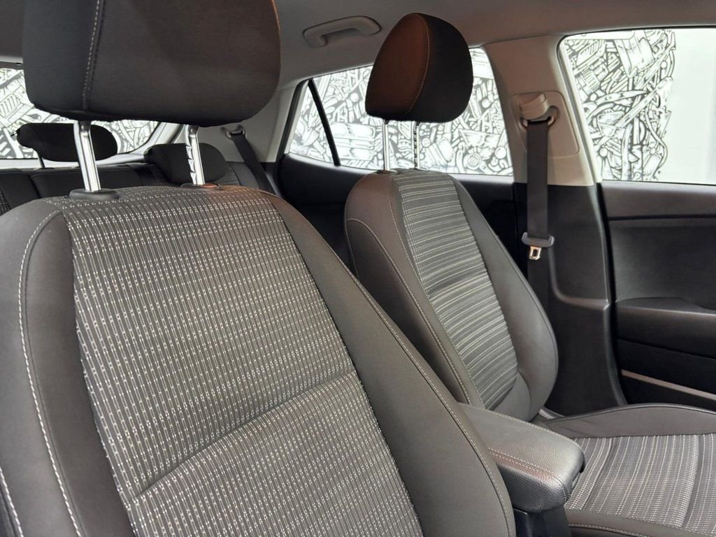 Used Kia Stonic 2022 for sale - 78056119: Photo 23