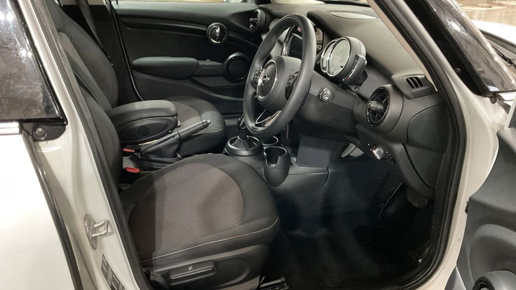 Used MINI Hatch 2018 for sale - 77499019: Photo 13