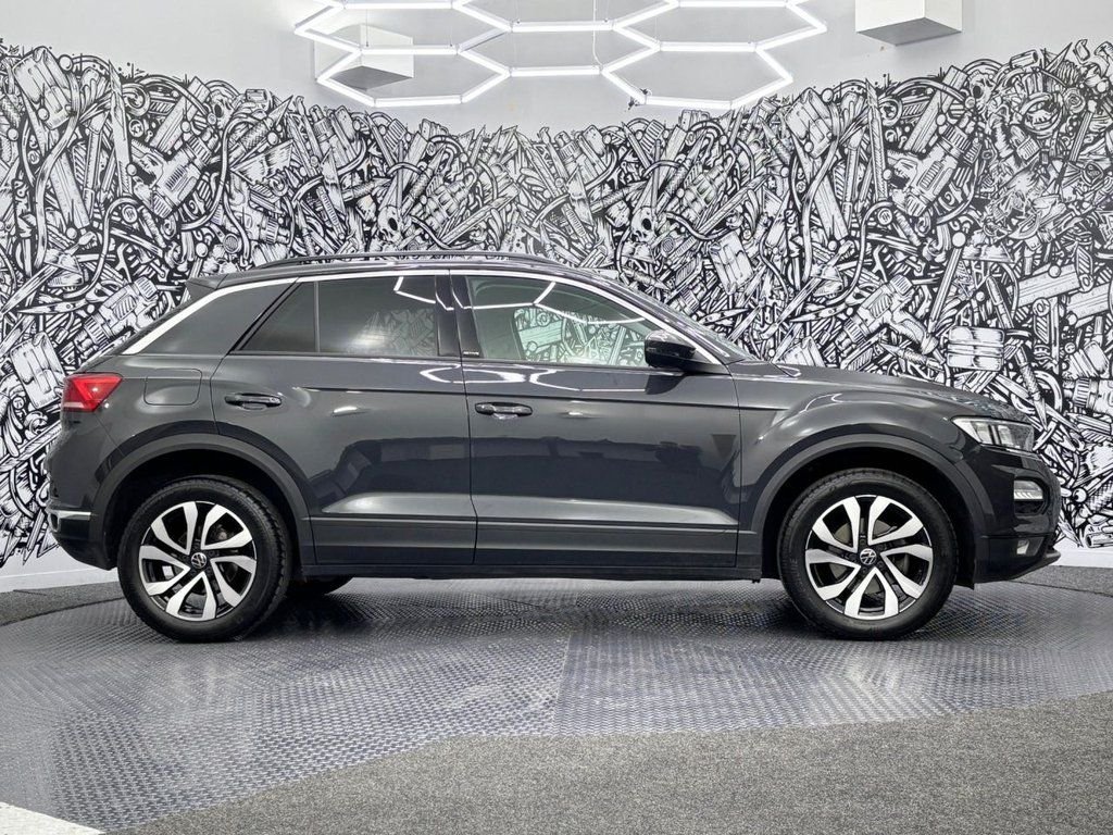 Used Volkswagen T-Roc 2022 for sale - 76029035: Photo 13