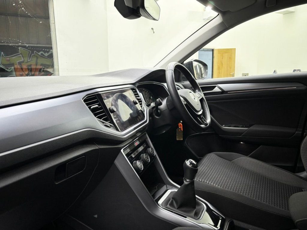 Used Volkswagen T-Roc 2022 for sale - 76029035: Photo 15