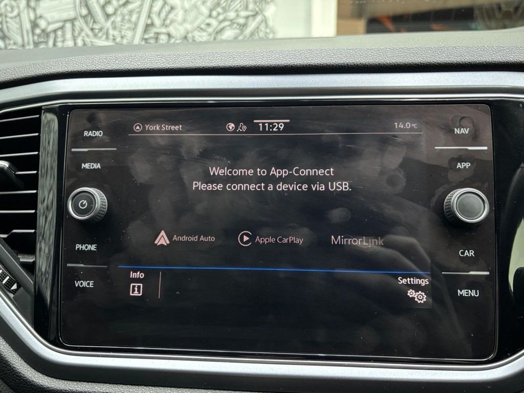 Used Volkswagen T-Roc 2022 for sale - 76029035: Photo 17