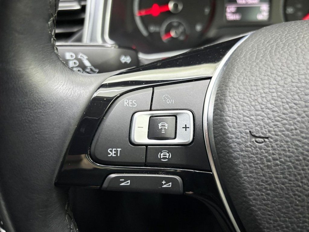 Used Volkswagen T-Roc 2022 for sale - 76029035: Photo 23