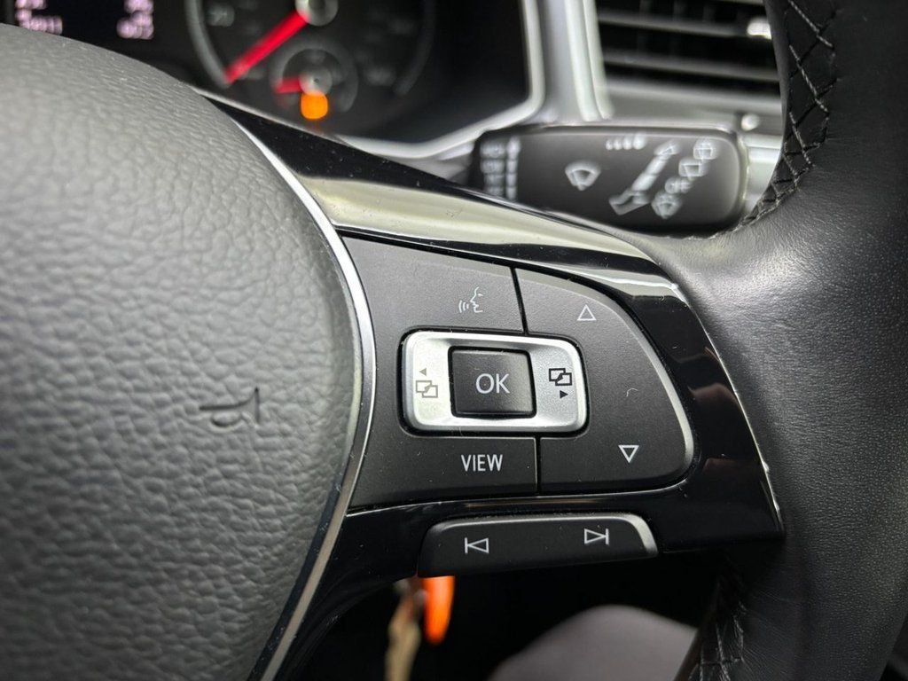 Used Volkswagen T-Roc 2022 for sale - 76029035: Photo 25