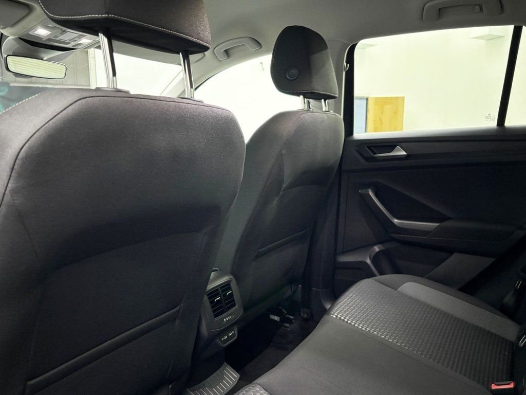 Used Volkswagen T-Roc 2022 for sale - 76029035: Photo 30