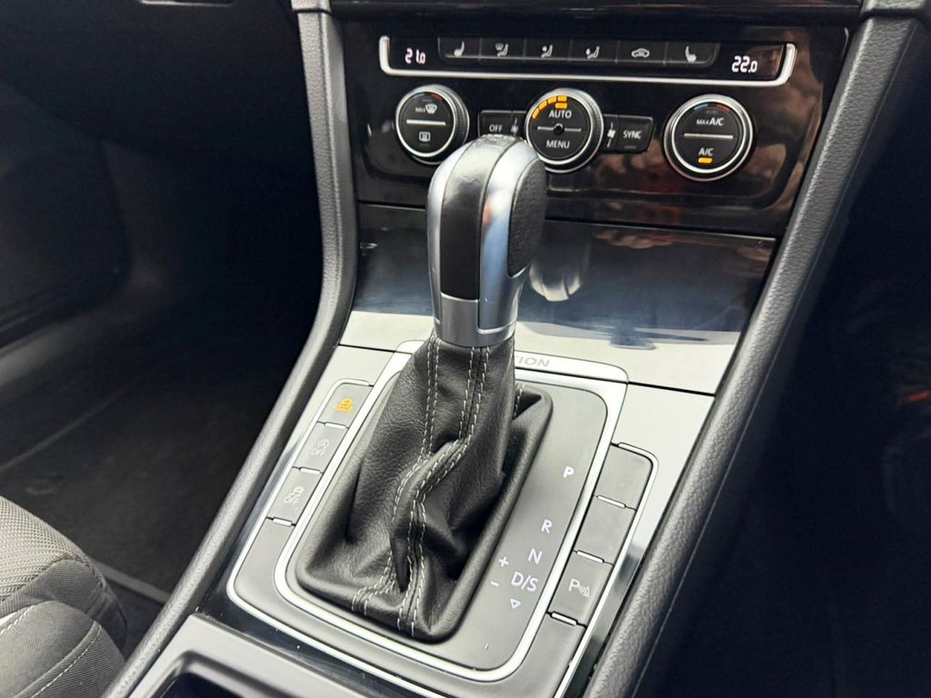 Used Volkswagen Golf 2017 for sale - 77666916: Photo 30