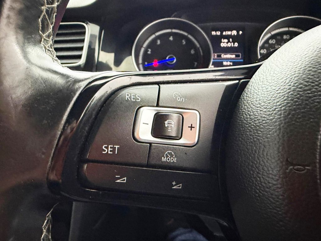 Used Volkswagen Golf 2017 for sale - 77666916: Photo 32