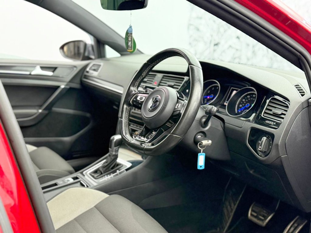 Used Volkswagen Golf 2017 for sale - 77666916: Photo 38