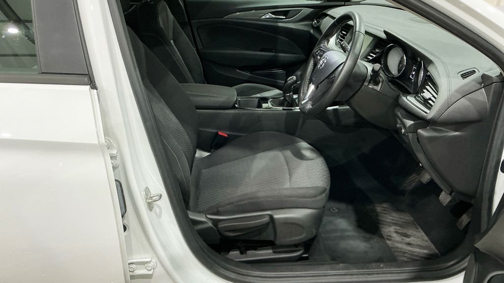 Used Vauxhall Insignia 2019 for sale - 77557943: Photo 13