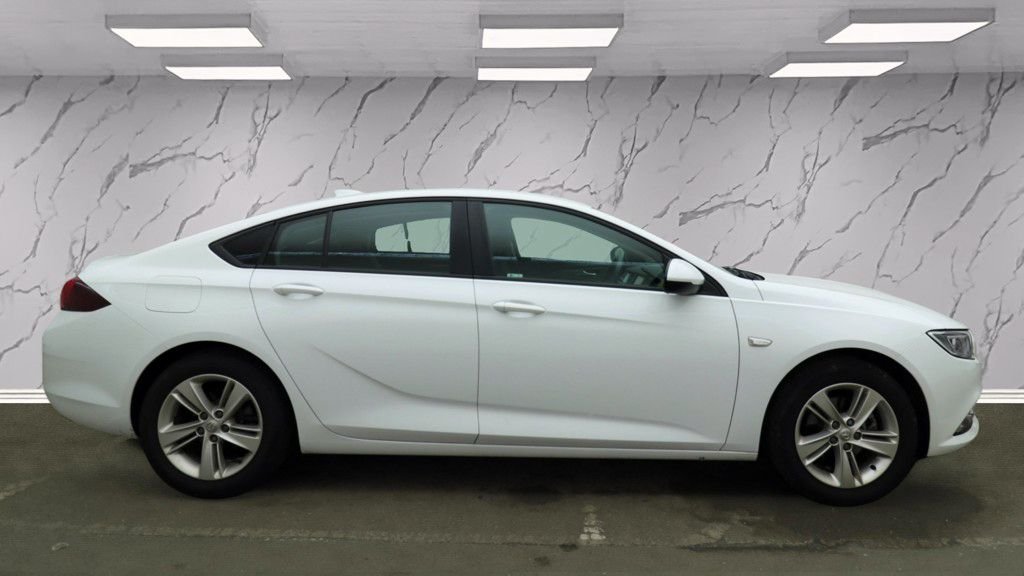 Used Vauxhall Insignia 2019 for sale - 77557943: Photo 8