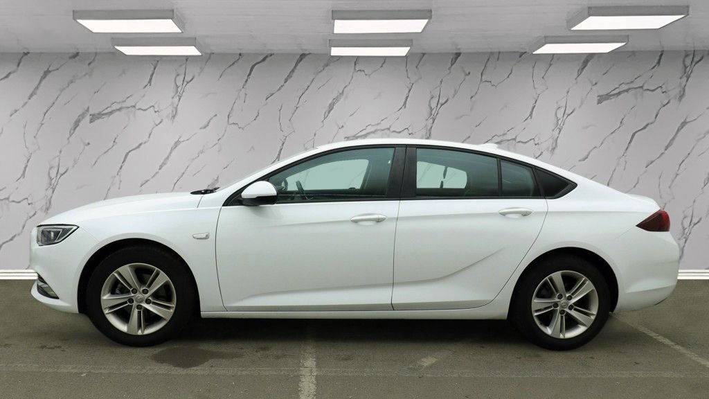 Used Vauxhall Insignia 2019 for sale - 77557943: Photo 9