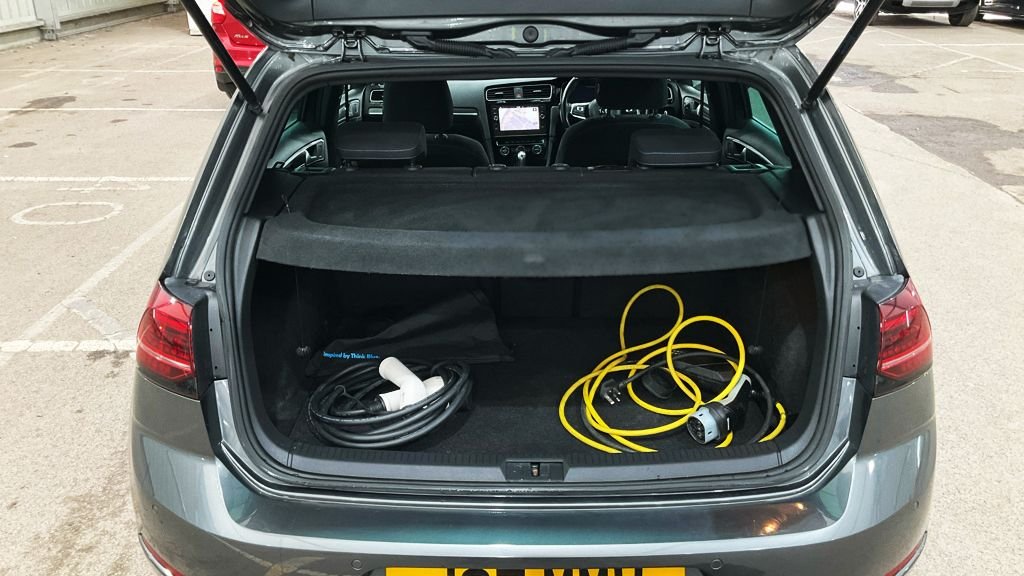 Used Volkswagen Golf 2017 for sale - 76686477: Photo 12