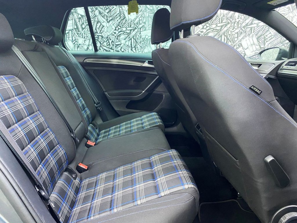 Used Volkswagen Golf 2017 for sale - 76686477: Photo 20