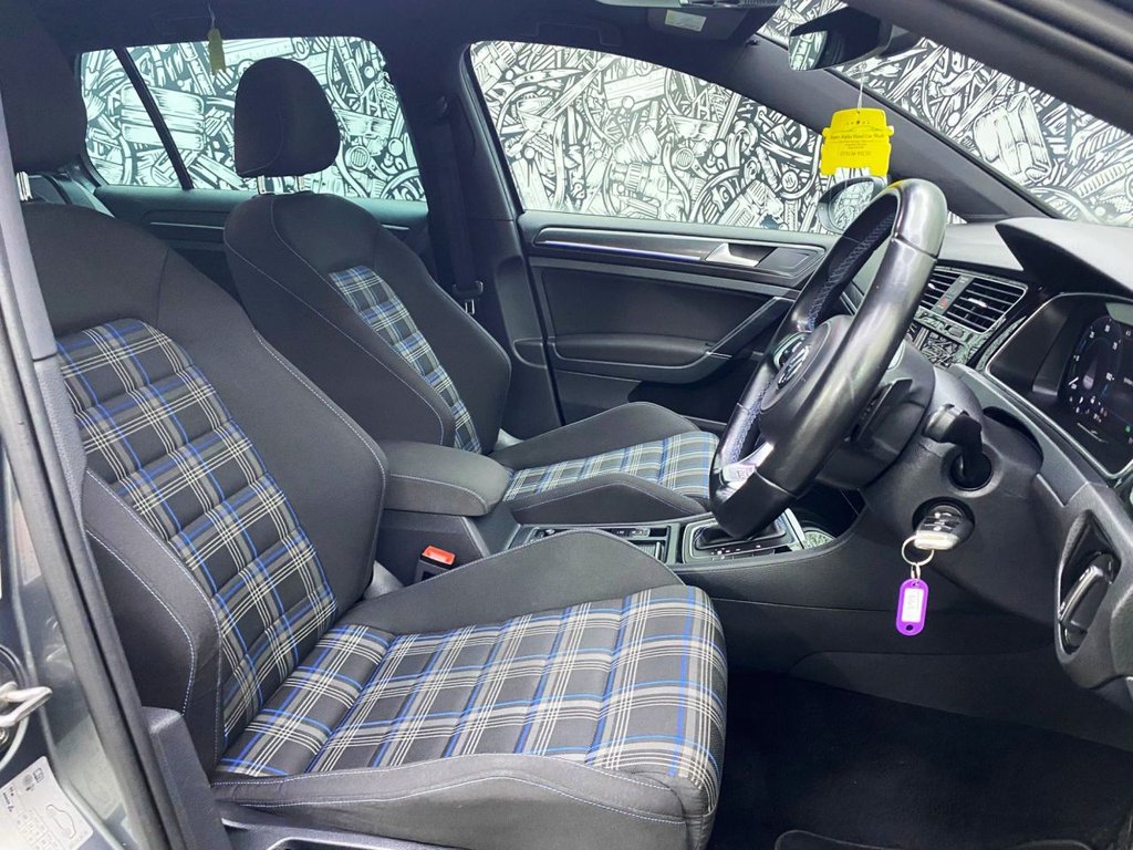 Used Volkswagen Golf 2017 for sale - 76686477: Photo 21
