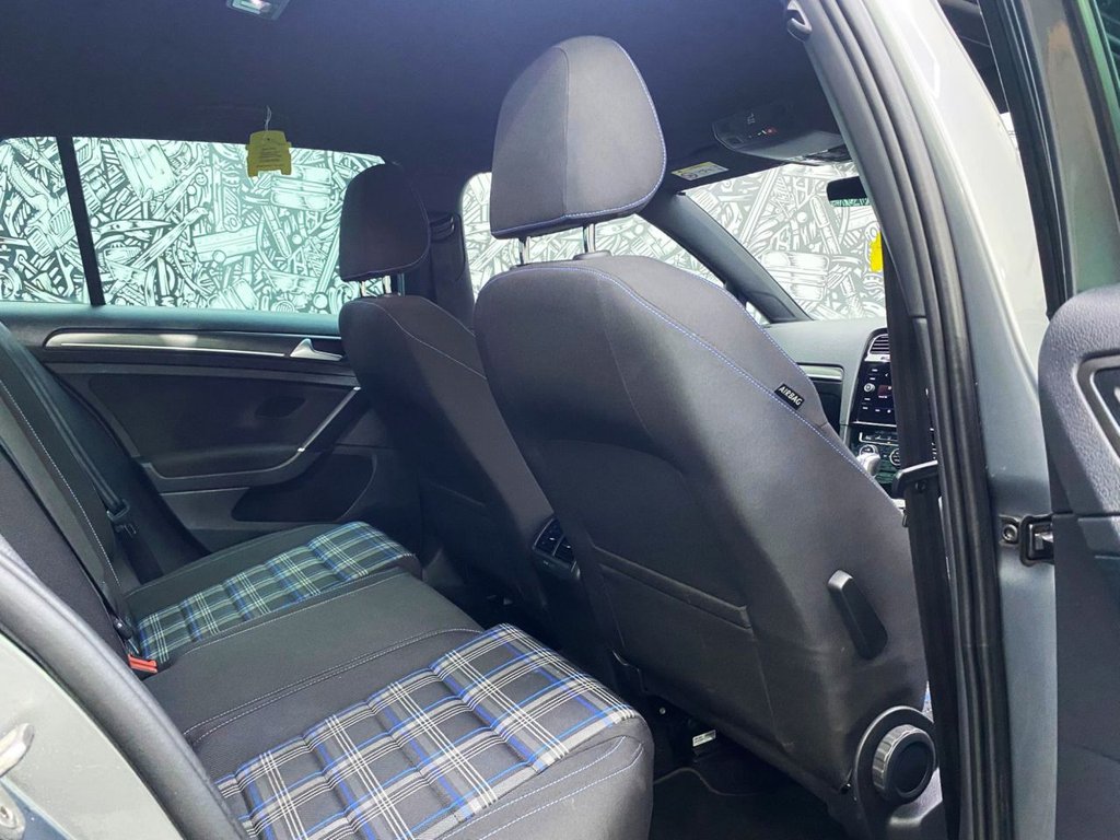 Used Volkswagen Golf 2017 for sale - 76686477: Photo 22