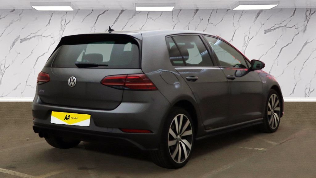 Used Volkswagen Golf 2017 for sale - 76686477: Photo 5
