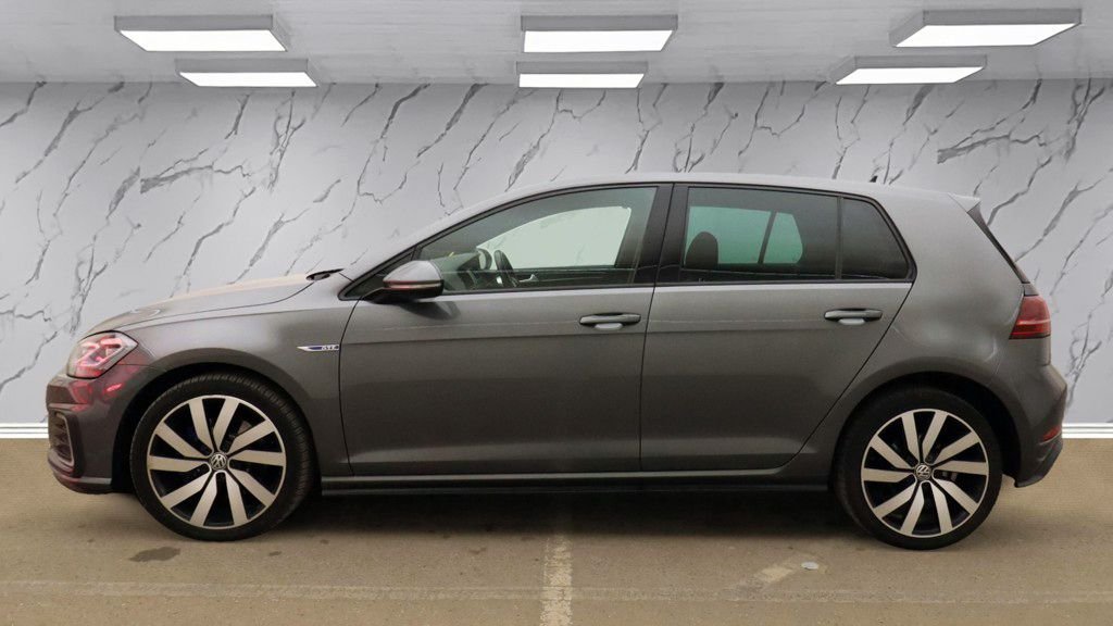 Used Volkswagen Golf 2017 for sale - 76686477: Photo 7