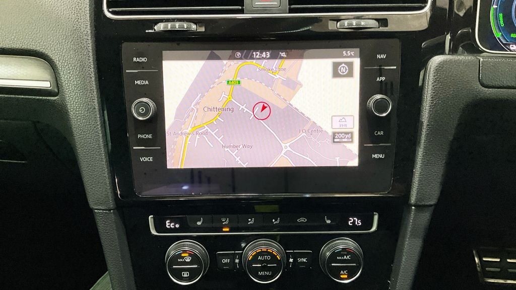 Used Volkswagen Golf 2017 for sale - 76686477: Photo 8