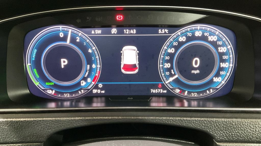 Used Volkswagen Golf 2017 for sale - 76686477: Photo 9