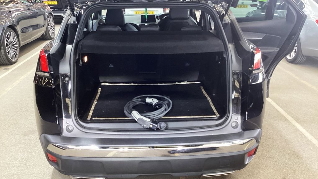 Used Peugeot 3008 2020 for sale - 76470191: Photo 10