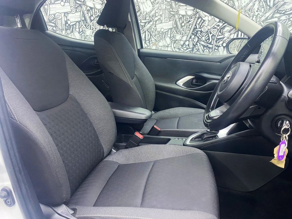 Used Toyota Yaris 2021 for sale - 76406964: Photo 23