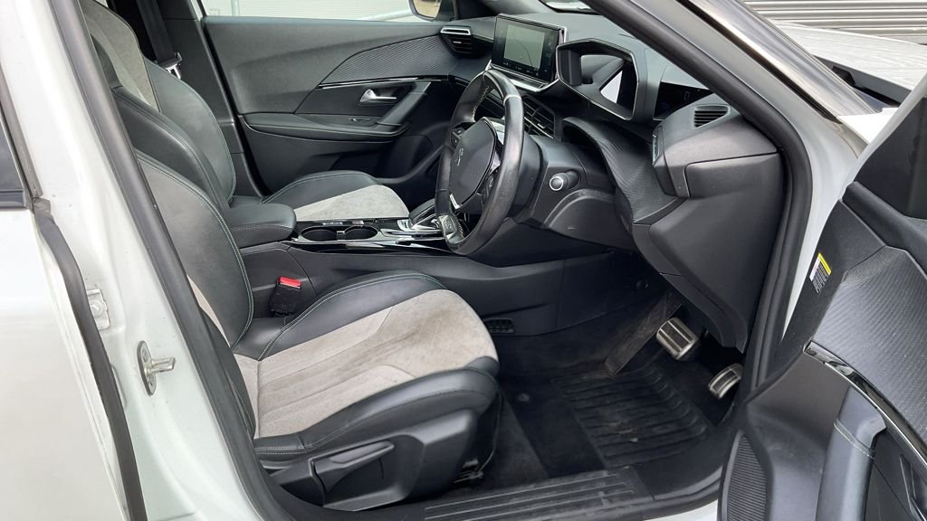 Used Peugeot E-2008 2021 for sale - 78083132: Photo 12