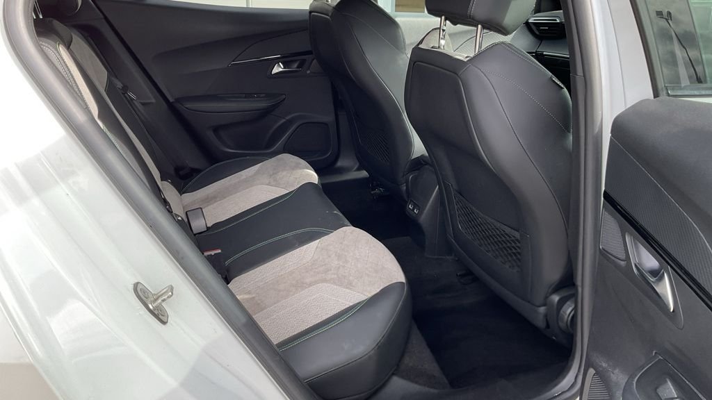 Used Peugeot E-2008 2021 for sale - 78083132: Photo 13