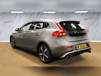 Used Volvo V40 2016 for sale - 78645776: Photo