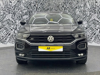 Used Volkswagen T-Roc 2018 for sale - 75383708: Photo