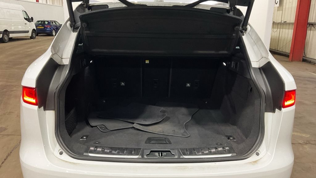 Used Jaguar F-Pace 2019 for sale - 77498735: Photo 15