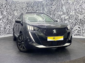 Used Peugeot E-2008 2020 for sale - 76582494: Photo