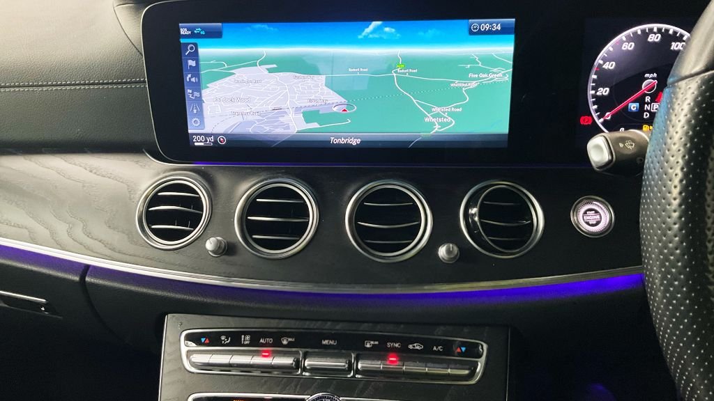 Used Mercedes-Benz E Class 2020 for sale - 78145309: Photo 10